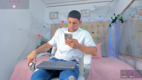 alex online show from October 3, 12:46 pm