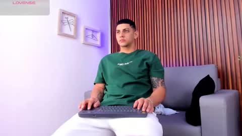 alex online show from March 25, 12:34 pm