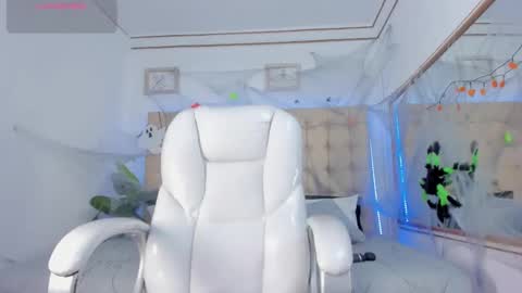 alex online show from October 28, 11:33 am