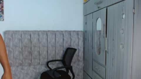 alex online show from April 1, 6:38 pm