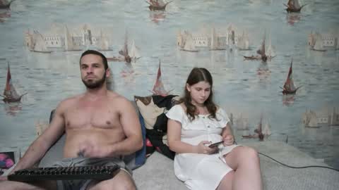 Snapshot of alex_sarah_sex chatting on October 3, 7:33 pm Alex and Sarah online show from October 3, 7:33 pm