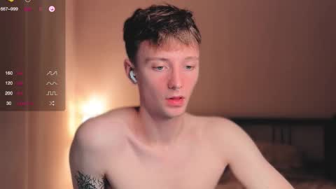 alex_schafer online show from September 22, 6:34 pm