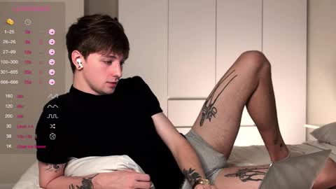 alex_schafer online show from February 11, 5:44 am