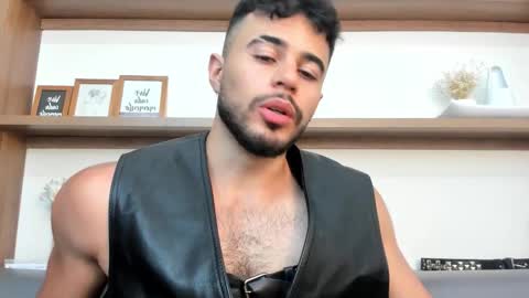 alex_wolf05 online show from March 27, 7:15 pm