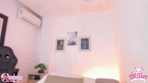 Snapshot of alexa_millers_ chatting on October 8, 5:46 am Alexa Millers online show from October 8, 5:46 am