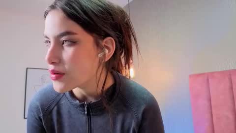 Alexa Thaylor online show from January 11, 9:43 pm