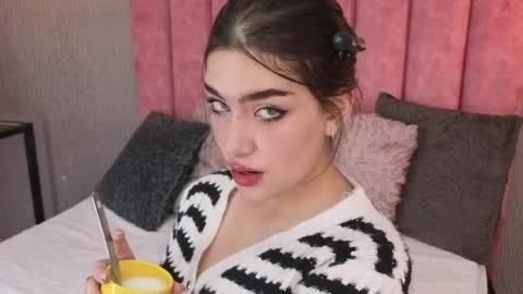 Alexa Thaylor online show from April 7, 3:25 pm