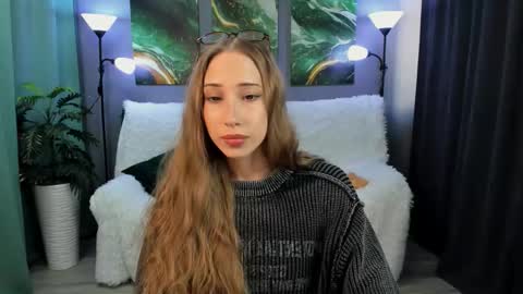 Snapshot of alexaharmon chatting on October 1, 6:56 am AlexaHarmon online show from October 1, 6:56 am