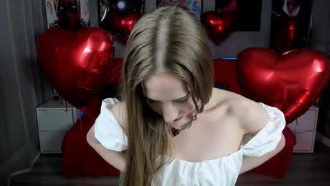 Snapshot of alexaharmon chatting on February 14, 7:44 pm AlexaHarmon online show from February 14, 7:44 pm