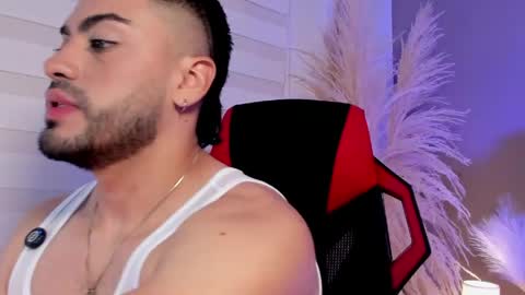 Alexander Diaz online show from May 6, 2:23 pm