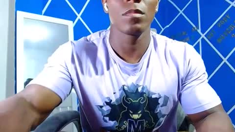 Snapshot of alexander_megan chatting on December 22, 2:28 am alexander online show from December 22, 2:28 am