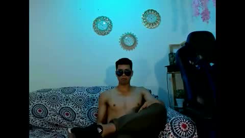 chicos hot online show from October 2, 2:27 pm