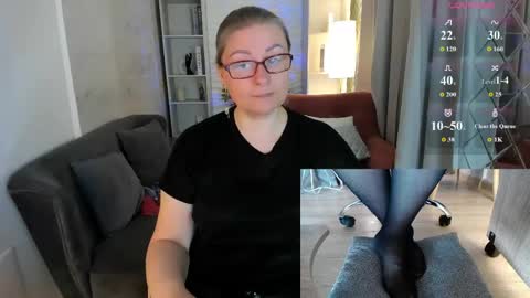 Alexandra online show from May 12, 1:53 pm