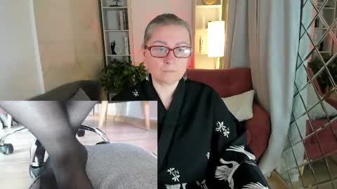 Alexandra online show from May 5, 2:45 pm
