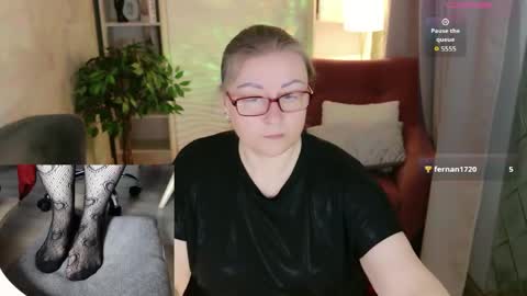 Alexandra online show from May 26, 2:01 pm