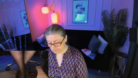 Alexandra online show from April 28, 9:19 pm