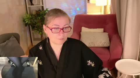 Alexandra online show from May 17, 8:51 pm