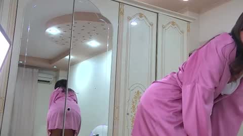 Snapshot of alexandrabloom chatting on September 28, 6:39 pm AlexandraBloom online show from September 28, 6:39 pm