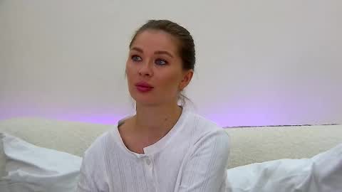 Snapshot of alexandrabloom chatting on October 1, 7:57 pm AlexandraBloom online show from October 1, 7:57 pm
