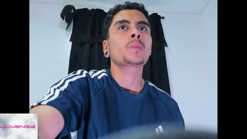 Snapshot of alexandre_starkk chatting on October 7, 4:47 pm Alexandre online show from October 7, 4:47 pm