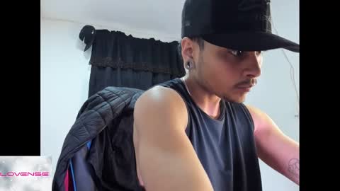 Snapshot of alexandre_starkk chatting on October 6, 4:25 pm Alexandre online show from October 6, 4:25 pm