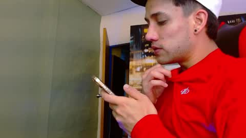 alexgiraldo__ online show from May 23, 12:23 pm