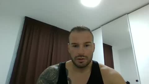 Snapshot of alexgrandi2024 chatting on January 3, 10:20 am rey ale84 online show from January 3, 10:20 am