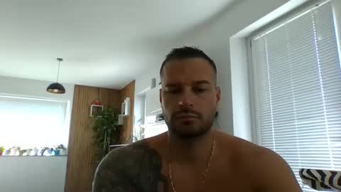 Snapshot of alexgrandi2024 chatting on October 1, 12:15 pm rey ale84 online show from October 1, 12:15 pm