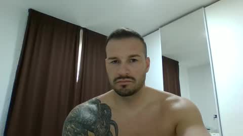 Snapshot of alexgrandi2024 chatting on February 27, 11:06 am rey ale84 online show from February 27, 11:06 am