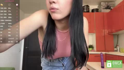 Emila online show from May 8, 9:26 am
