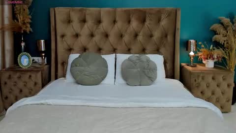 Alexis online show from November 19, 6:24 am