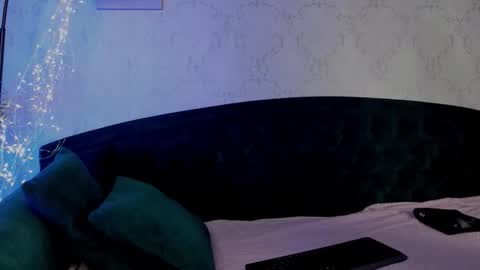 Snapshot of alexinasanders chatting on September 17, 6:17 am Alexina online show from September 17, 6:17 am