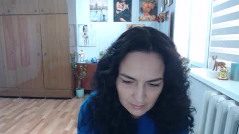 AlexisMillers online show from September 18, 8:40 am