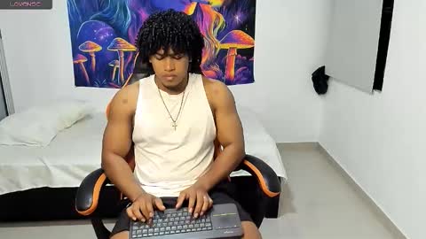 Snapshot of alexj_black chatting on October 6, 11:28 am ALEXJ BLACK online show from October 6, 11:28 am