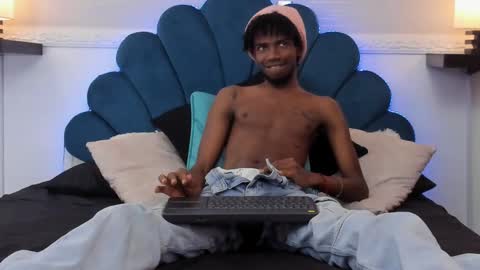 Alex Jaccob online show from October 3, 2:25 pm