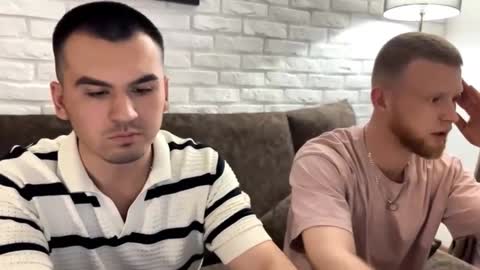 Alex online show from April 20, 7:39 pm