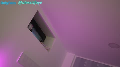 Snapshot of alexsisfaye chatting on September 25, 3:30 pm Help me reach 100 thank you online show from September 25, 3:30 pm