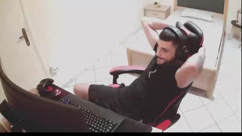 alexthepro00 online show from October 1, 4:50 pm