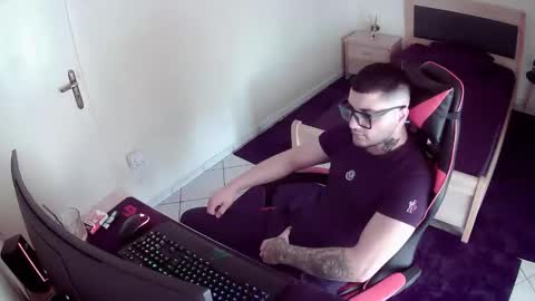 alexthepro00 online show from February 6, 9:13 am