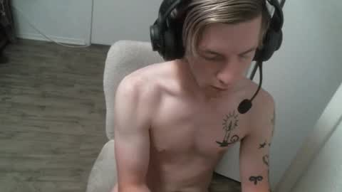 Snapshot of alexxxmic chatting on October 15, 2:18 pm Alexxxmic online show from October 15, 2:18 pm