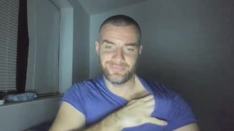 alfiesolomons87 online show from January 4, 8:27 pm