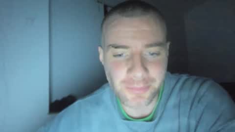 alfiesolomons87 online show from February 18, 9:36 pm