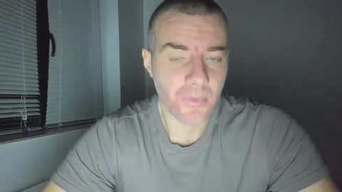 alfiesolomons87 online show from January 6, 8:39 pm