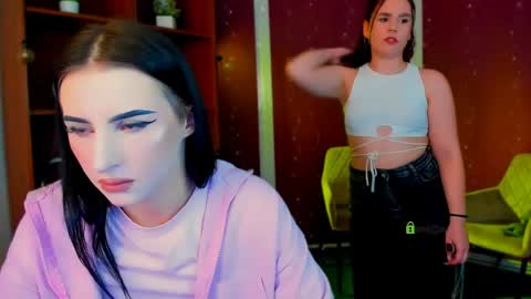 alia skay online show from April 12, 6:23 pm