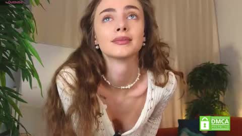 Snapshot of alicat_ chatting on September 30, 3:50 am Alicia online show from September 30, 3:50 am