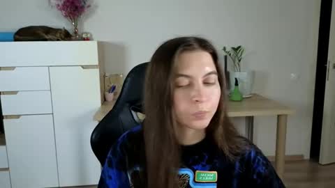 Alice online show from October 2, 7:12 pm