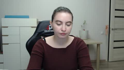 Alice online show from May 26, 7:09 pm