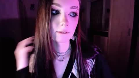 Snapshot of alice__aris chatting on September 13, 7:27 pm Alice Aris online show from September 13, 7:27 pm