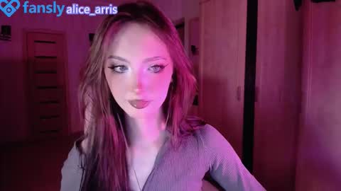 Snapshot of alice__aris chatting on October 10, 7:52 pm Alice Aris online show from October 10, 7:52 pm