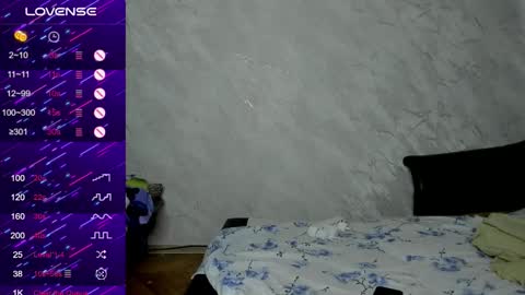 Snapshot of alice_allens chatting on September 21, 11:47 am Alice online show from September 21, 11:47 am